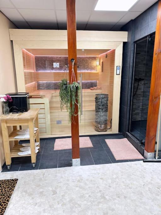 Wellness Studio Tiel Met Sauna En Jacuzzi Екстериор снимка